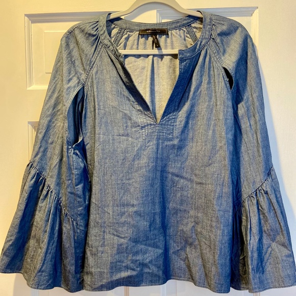 BCBGMaxAzria Tops - BCBG Max Azria Suzie Cutout Bell Sleeve Chambray Top - Size Small